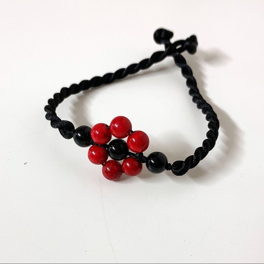 Red flower black beads bracelet